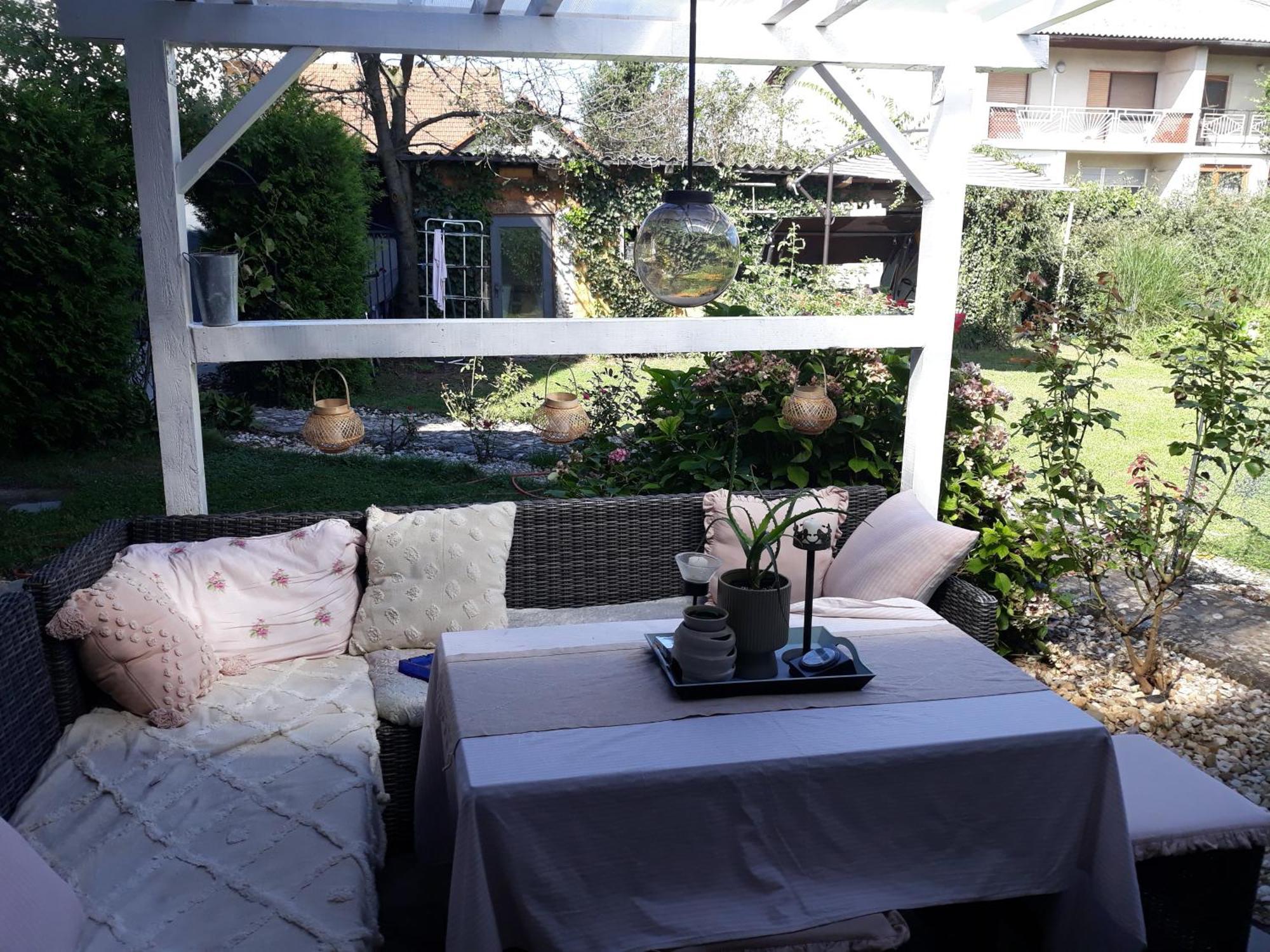Apartment Baci For 4 Guests リュブリャナ エクステリア 写真